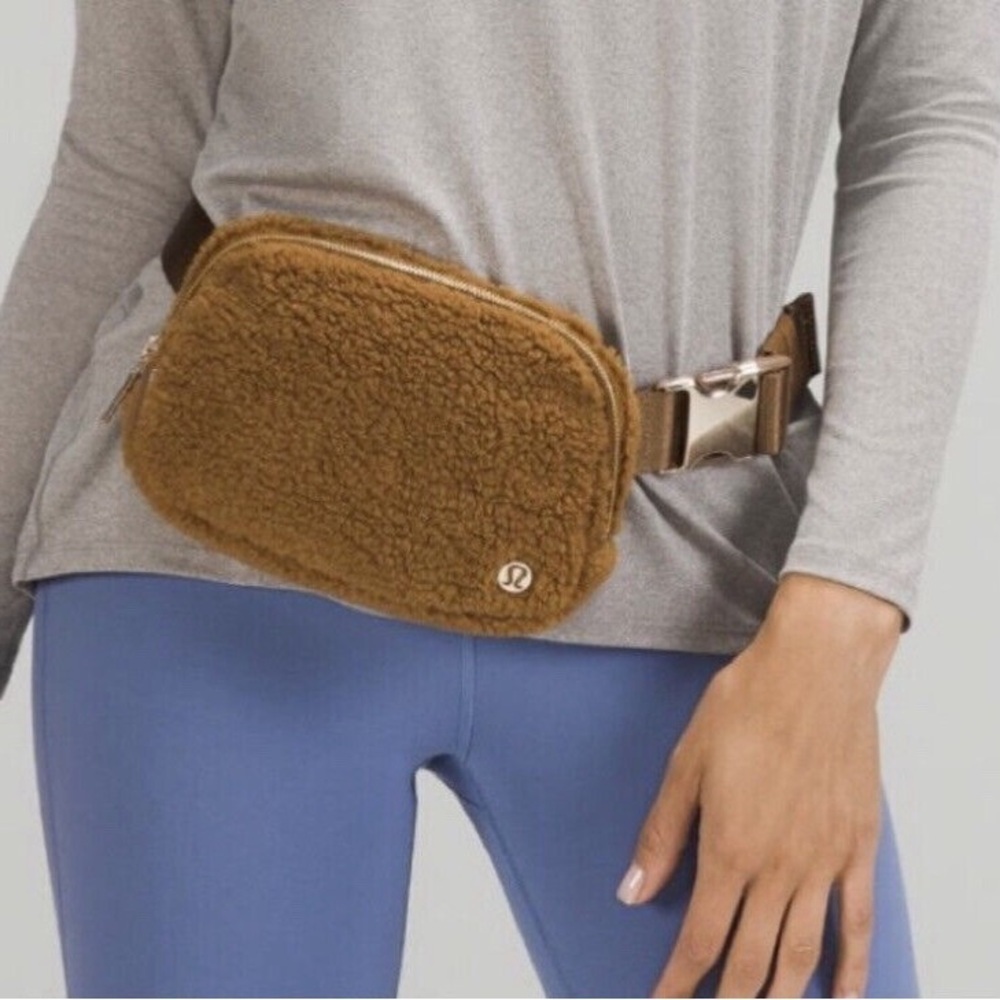 Lululemon Everywhere Belt Bag Fleece Brown Gold Hardware